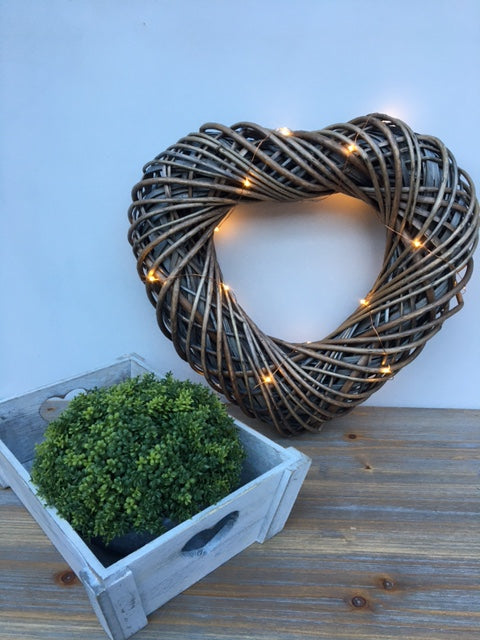 Wicker Heart - 30cm with lights image 2