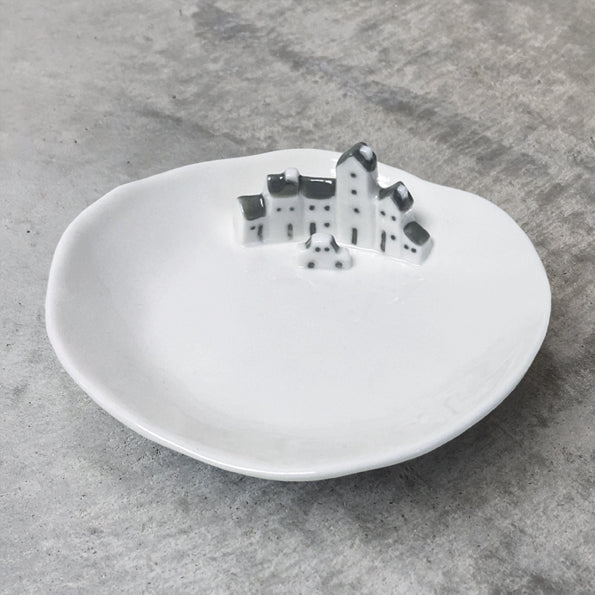 Porcelain Bowl with Houses image 0