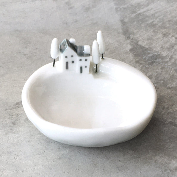 Porcelain Bowl with Houses image 0