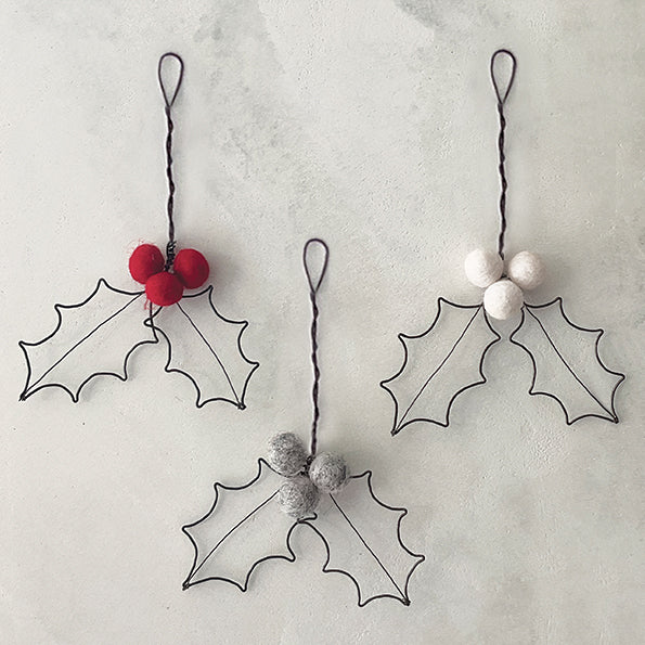 Wire Holly Leaf image 2