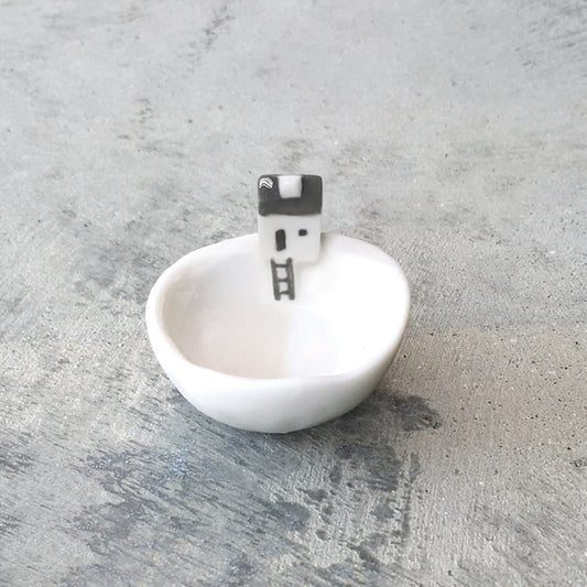 Porcelain Bowl with House image 0