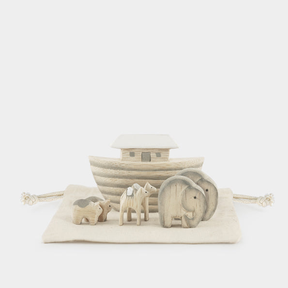 Wooden Noah's Ark Set in Linen Bag image 3