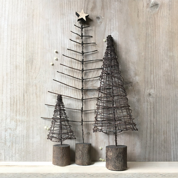 Rusty Wire Christmas Tree image 1